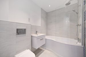 Family Bathroom- click for photo gallery